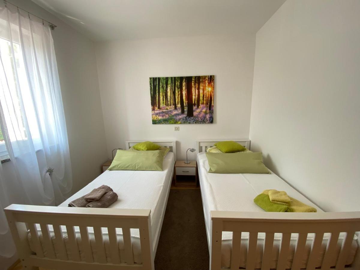 Apartamento Molnar Premantura Exterior foto